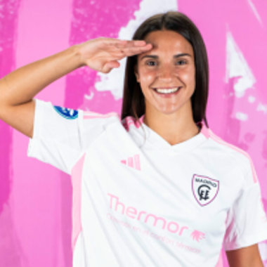 Paula León