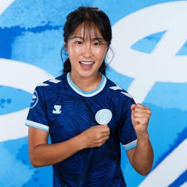 Lee Young-Ju