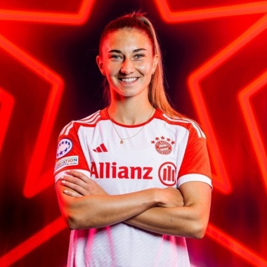 Katharina Naschenweng