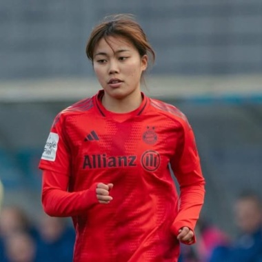 Momoko Tanikawa